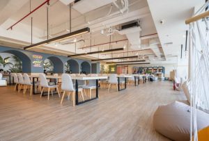 IdeaHub Coworking Space Surabaya dengan ruang kerja kolaboratif untuk UMKM